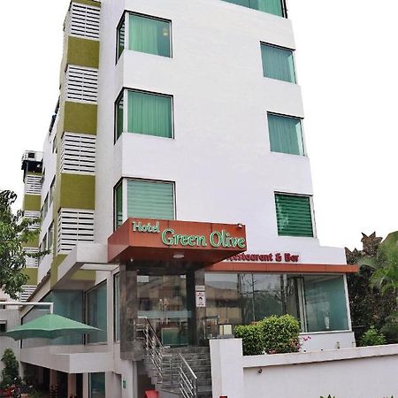 Hotel Green Olive Aurangabad  Buitenkant foto