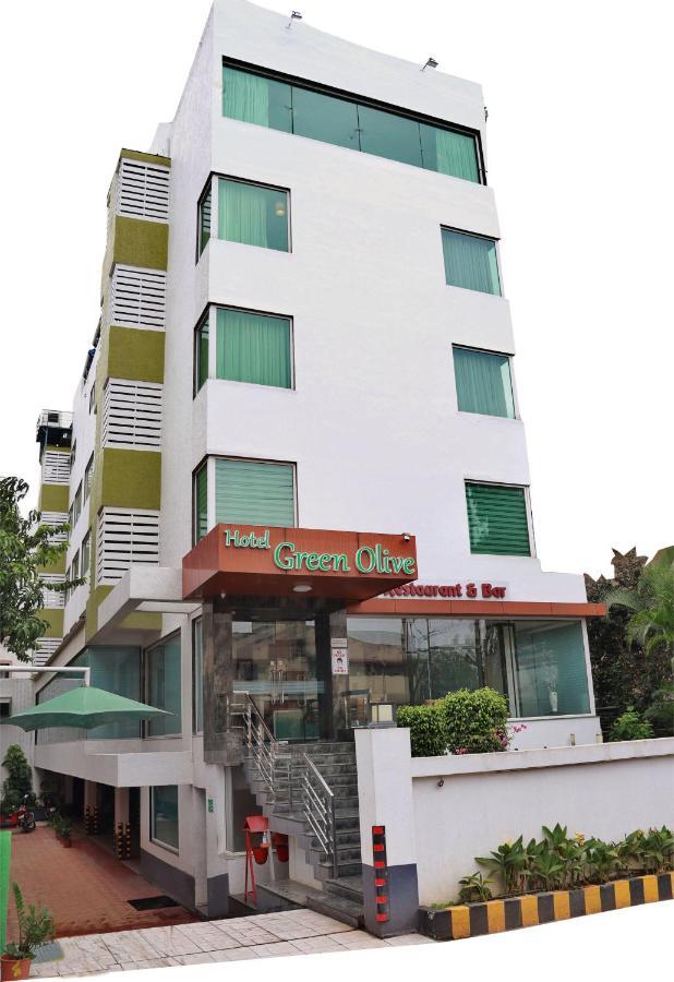 Hotel Green Olive Aurangabad  Buitenkant foto