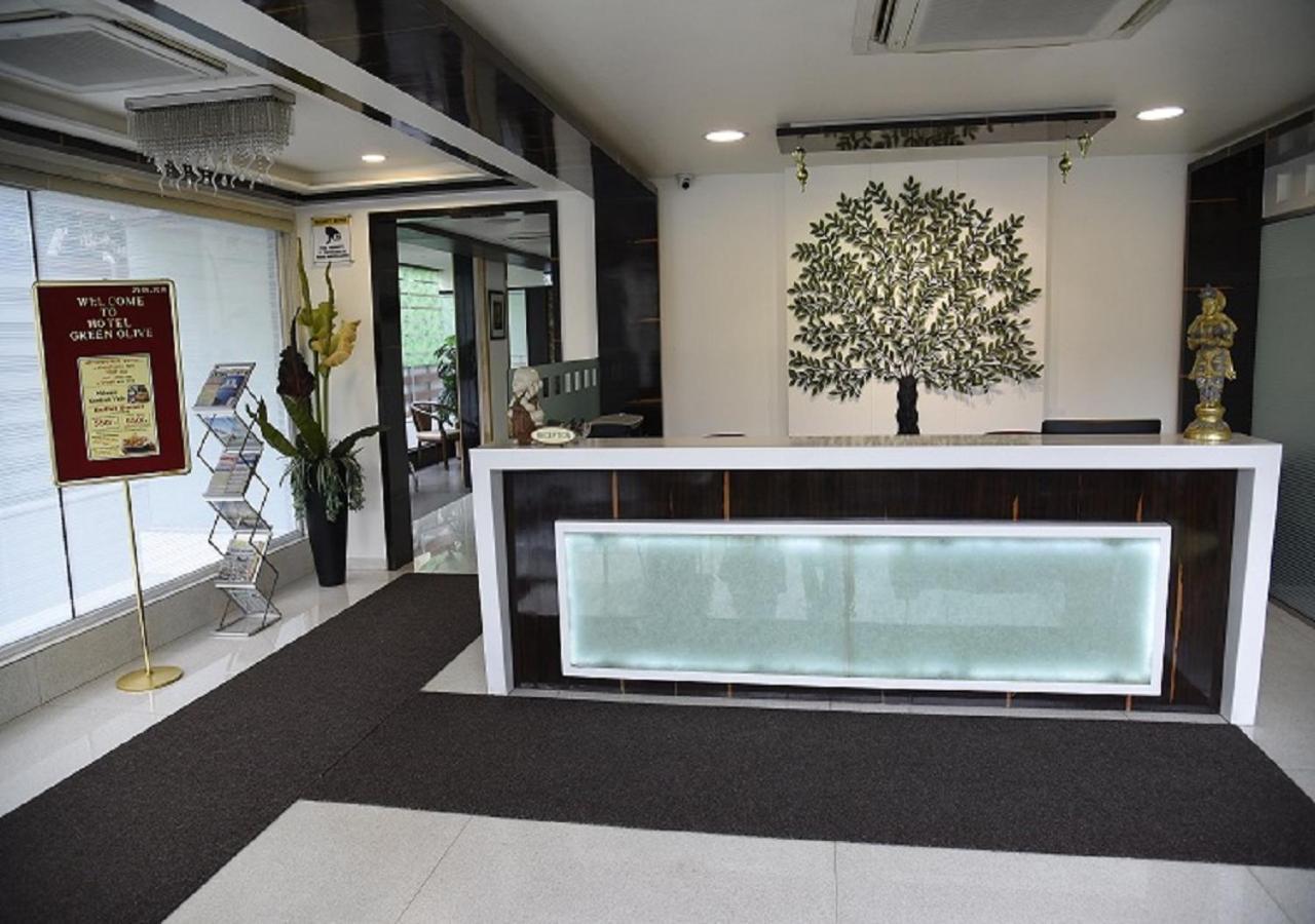 Hotel Green Olive Aurangabad  Buitenkant foto