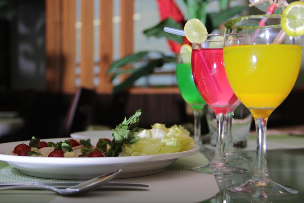 Hotel Green Olive Aurangabad  Buitenkant foto