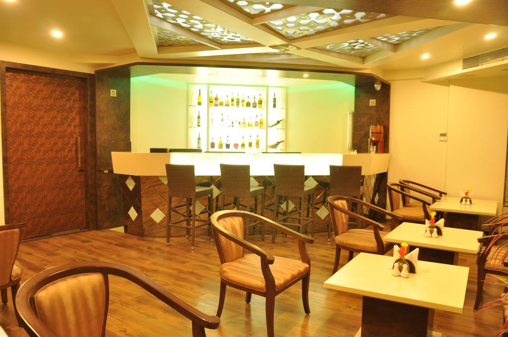 Hotel Green Olive Aurangabad  Buitenkant foto